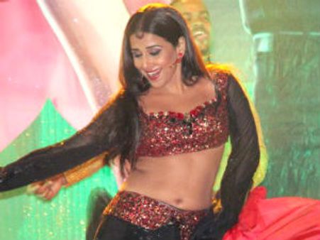 ಐಟಂ ಗರ್ಲ್ ಆಗಿ ಬದಲಾದ ಬೆಡಗಿ ವಿದ್ಯಾ ಬಾಲನ್