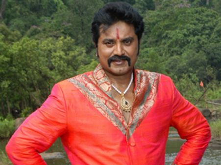 ಕನ್ನಡ ಪತ್ರಿಕೆ ಮಾರುತ್ತಿದ್ದ ಹುಡುಗ ಈಗ ತಮಿಳು ನಕ್ಷತ್ರ