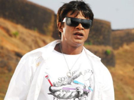 ಬಡವರ ಪಾಲಿನ 'ಅಣ್ಣಾವ್ರು' ದುನಿಯಾ ವಿಜಯ್