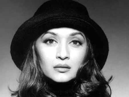 ಶೀಘ್ರದಲ್ಲೇ ಮಾಧುರಿ ದೀಕ್ಷಿತ್ ಧಕ್ ಧಕ್ ವೆಬ್‌ಸೈಟ್