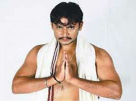 ಬೆಳ್ಳಗಾದ ಕರಿಯ ದರ್ಶನ್ ಅವರ ಕರಿಬಿಳಿ ಚಿತ್ರಗಳು