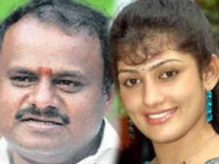 ನಟಿ ರಾಧಿಕಾ ಸುವರ್ಣ ಸುದ್ದಿವಾಹಿನಿಯಲ್ಲಿ ಹೇಳಿದ್ದೇನು?