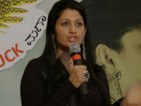 ಒನ್ ಟೂ ತ್ರೀ ಎಣಿಸುತ್ತಿರುವ 'ಲಕ್ಕಿ' ನಿರ್ಮಾಪಕಿ ರಾಧಿಕಾ