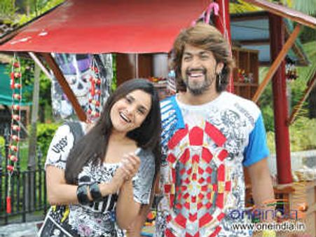 ಮನರಂಜನೆಗೆ ಮೋಸಮಾಡದ ರಾಧಿಕಾ 'ಲಕ್ಕಿ'