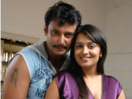 ದರ್ಶನ್ ಜೊತೆ ಅನೈತಿಕ ಸಂಬಂಧವಿಲ್ಲ: ನಟಿ ನಿಖಿತಾ