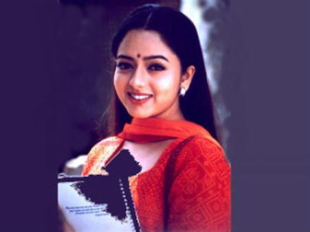 ನಮ್ಮನ್ನಗಲಿದ ನಕ್ಷತ್ರ 'ಸೌಂದರ್ಯ' ನೆನಪಿಗೆ ಸೊಸೆ