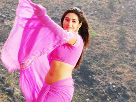 'ಖಾಕಿ ಖದರ್'ಗೆ ಶರಣಾದ ಗ್ಲಾಮರ್ ರಾಣಿ ರಾಗಿಣಿ