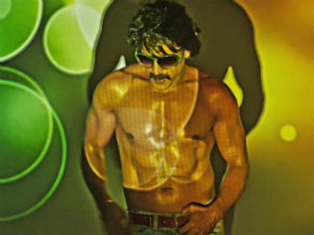 ಬ್ಯಾಂಕ್ ಗಳಿಗೇ 'ಟೋಪಿ' ಹಾಕಲಿದ್ದಾರೆ ಉಪೇಂದ್ರ