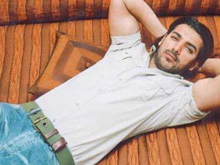 ವೀರ್ಯ ಬೇಕಾದರೆ ಸಂಪರ್ಕಿಸಿ: ನಟ ಜಾನ್ ಅಬ್ರಹಾಂ