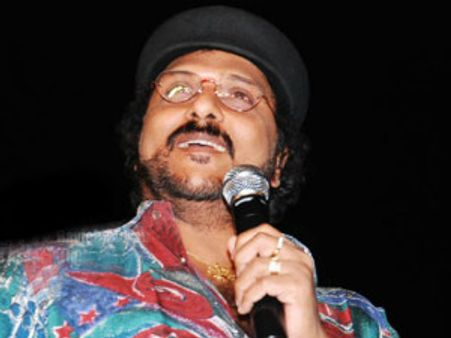 ಫೇಸ್‌ಬುಕ್‌ಗೆ ಲಗ್ಗೆ ಹಾಕಿದ ವೀರಾಸ್ವಾಮಿ ರವಿಚಂದ್ರನ್