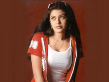 ಬಲಗಾಲಿಟ್ಟು ಬಂದ ತುಂಟಾಟದ ಚಿಟ್ಟೆ ಛಾಯಾ ಸಿಂಗ್