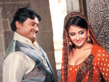 ಪ್ಯಾರ್ ಗೆ ಆಗ್ಬುಟ್ಟೈತೆ v/s ಕೊಲವೆರಿ ಡಿ ಥಕಧಿಮಿತ