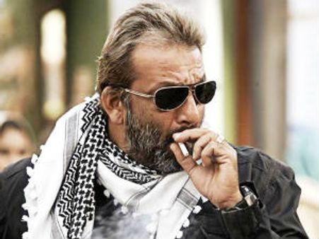 ಪೊಲೀಸ್ ಅಧಿಕಾರಿಯಾಗಿ ಮುನ್ನಾಬಾಯ್ ಸಂಜು