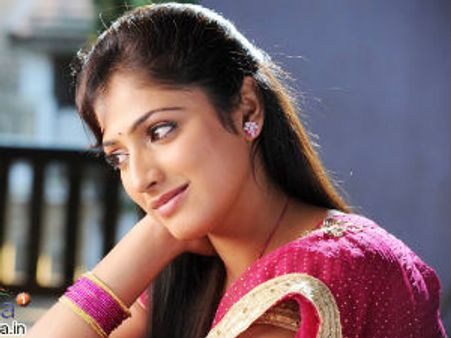 ಕನ್ನಡ ನಟಿ ಹರಿಪ್ರಿಯಾಗೆ ಕೈತುಂಬಾ ಅವಕಾಶ