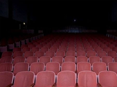 ಭೂಕಂಪ: ಮೆಜೆಸ್ಟಿಕ್ ನಲ್ಲಿ ಚಿತ್ರಪ್ರದರ್ಶನ ರದ್ದು