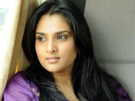 ಭೂಕಂಪದ ಬಗ್ಗೆ ಗೋಲ್ಡನ್ ಗರ್ಲ್ ರಮ್ಯಾ ರಿಯಾಕ್ಷನ್