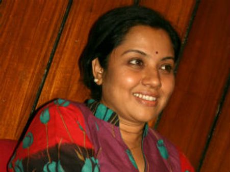 ನಟಿ ತಾರಾ ಹೆಸರಿನ ಜೊತೆ ಈಗ ಪತಿಯ ಹೆಸರಿಲ್ಲ