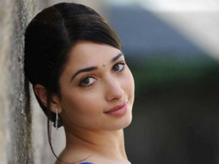 ಸಾಫ್ಟ್ ಡ್ರಿಂಕ್ ಜಾಹೀರಾತಿಗೆ ಹಾಟ್ ಬೆಡಗಿ ತಮನ್ನಾ