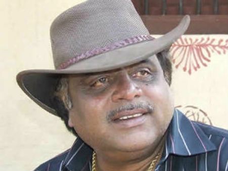 ರೆಬೆಲ್ ಸ್ಟಾರ್ ಅಂಬಿ ಮನೆ ಮುಂದೆ 90 ಅಡಿ ಕಟೌಟ್