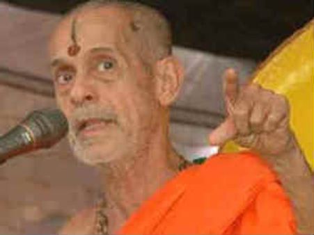 ಕಠಾರಿವೀರ ವಿರುದ್ದ ಆಖಾಡಕ್ಕೆ ಇಳಿದ ಪೇಜಾವರ ಶ್ರೀ