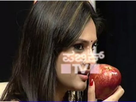 ರಮ್ಯಾ ಚುಂಬಿಸಿದ ಸೇಬು ಹತ್ತು ಸಾವಿರಕ್ಕೆ ಹರಾಜು!