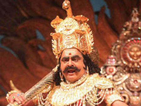 ಕಠಾರಿವೀರ ಚಿತ್ರದಲ್ಲಿ ಹಿಂದು ದೇವತೆಗಳಿಗೆ ಅಪಮಾನ