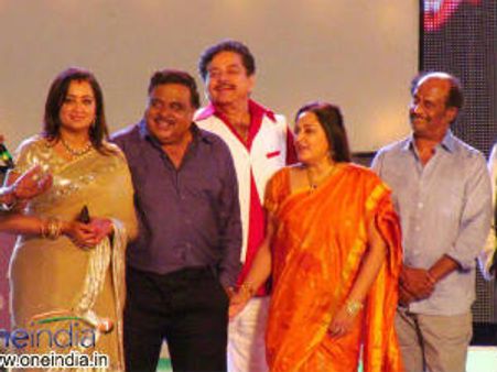 ಅಂಬಿ ಸಂಭ್ರಮದಲ್ಲಿ ಕನ್ನಡ ನಟ-ನಟಿಯರ ಕಲರವ