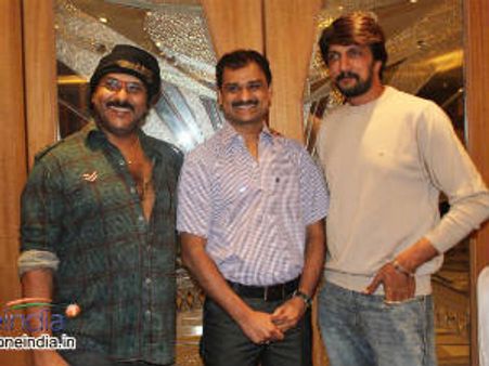 ಆಂಗ್ರಿ ಯಂಗ್ ಮ್ಯಾನ್ ಸುದೀಪ್ 'ಬಚ್ಚನ್' ಲಾಂಚ್