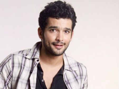 ನಟ ದಿಗಂತ್ ವಿರುದ್ಧ ಠಾಣೆಯಲ್ಲಿ ಕೇಸು ದಾಖಲು