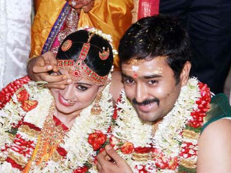 ಮಧುಚಂದ್ರ ಮುಗಿಸಿಕೊಂಡು ಬಂದ ತಾರೆ ಸ್ನೇಹಾ