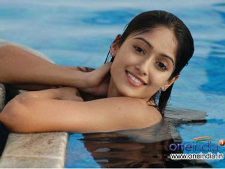 ಬೇಕಿದ್ದರೆ ಪ್ಯಾಂಟ್ ಕೊಡ್ತೇನೆ ಸೈಜ್ ಚೆಕ್ ಮಾಡಿಕೊಳ್ಳಿ