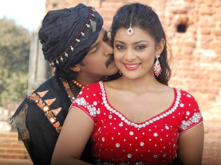 ಉಪೇಂದ್ರ ಗಾಡ್ ಫಾದರ್, 120 ಚಿತ್ರಮಂದಿರಗಳಲ್ಲಿ