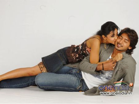 ಪ್ರಜ್ವಲ್ ದೇವರಾಜ್ ಜೊತೆ ಐಂದ್ರಿತಾ ರೋಮ್ಯಾನ್ಸ್