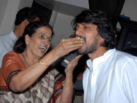 ಅಭಿನಯ ಚಕ್ರವರ್ತಿ ಸುದೀಪ್ ಹುಟ್ಟುಹಬ್ಬ ಸಂಭ್ರಮ