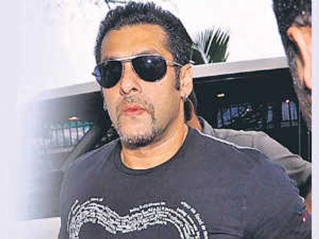 ಟೈಗರ್ ಸಲ್ಲೂ 'ಶೇರ್ ಖಾನ್' ನ್ಯೂ ಲುಕ್ ನೋಡಿ