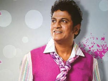 ಅಣ್ಣ-ತಮ್ಮಂದಿರಿಗೆ ಶರಣಾದ ಶಿವರಾಜ್ ಕುಮಾರ್