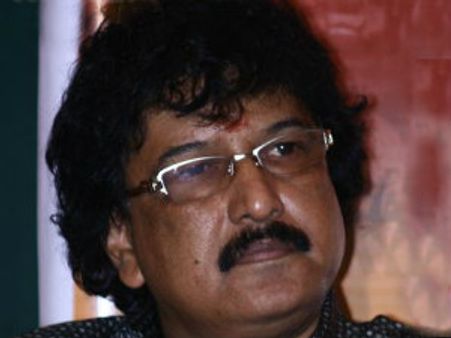 ದೇವೇಗೌಡರ ಗೂಡು ಸೇರಿದ ಟಿವಿ ನಟ ರವಿಕಿರಣ್