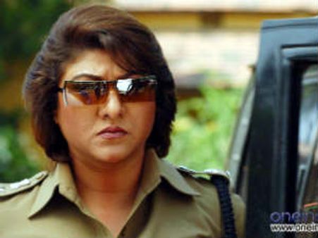 ಮತ್ತೊಮ್ಮೆ ಶಕ್ತಿ ಪ್ರದರ್ಶನಕ್ಕೆ ಸಜ್ಜಾದ ಮಾಲಾಶ್ರೀ