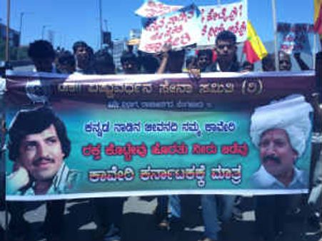 ಕಾವೇರಿ ಚಳವಳಿಗೆ ಧುಮುಕಿದ ವಿಷ್ಣು ಅಭಿಮಾನಿಗಳು