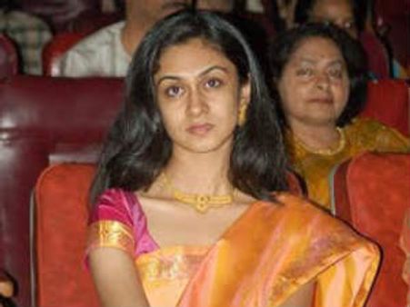 ಬೆಳ್ಳಿತೆರೆಗೆ ಅರ್ಜುನ್ ಸರ್ಜಾ ಪುತ್ರಿ ಐಶ್ವರ್ಯಾ ಸಜ್ಜು