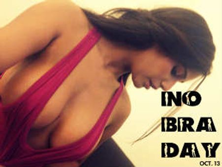 ನೋ ಬ್ರಾ ಡೇ ಆಚರಿಸಿ ಸಂಭ್ರಮಿಸಿದ ಪೂನಂ ಪಾಂಡೆ