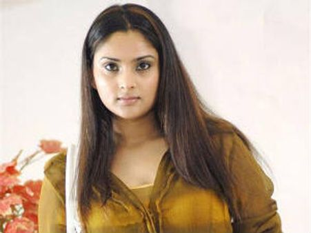 ರಮ್ಯಾ ಪ್ಲೇಟ್ ನಲ್ಲಿ ನೀರೂರಿಸುವ 'ನೀರ್ ದೋಸೆ'!