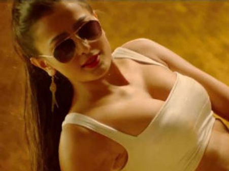 ಬಿಕಿನಿಗೆ ಶರಣು ಶರಣಯ್ಯ ಬೆಡಗಿ ನಿಧಿ ಸುಬ್ಬಯ್ಯ