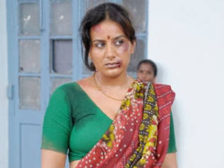 ತೆಲುಗು ತೆರೆಗೆ ಪೂಜಾಗಾಂಧಿ ದಂಡುಪಾಳ್ಯ ಚಿತ್ರ