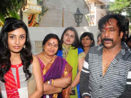 ಇನ್ನೊಂದು 'ಡಕೋಟ' ಚಿತ್ರ ಕೈಗೆತ್ತಿಕೊಂಡ ಓಂ ಪ್ರಕಾಶ್