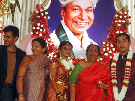 ಮೈಸೂರು ಟೆಕ್ಕಿ ಕೈಹಿಡಿದ ಅಣ್ಣಾವ್ರ ಮೊಮ್ಮಗಳು