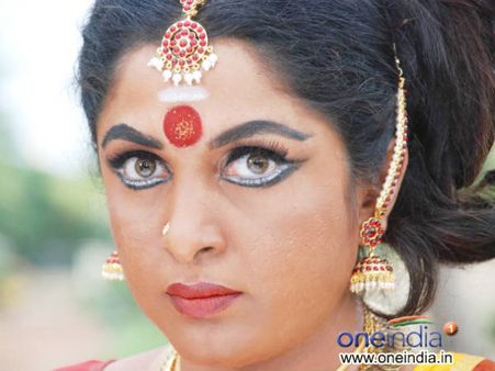 ಹೆಸರಾಂತ ನಟಿ ರಮ್ಯ ವಜ್ರದಾಭರಣ ಕಳ್ಳತನ