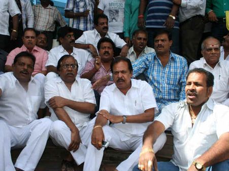 ಕರ್ನಾಟಕದಲ್ಲಿ ಮತ್ತೆ ಭುಗಿಲೆದ್ದ ಡಬ್ಬಿಂಗ್ ವಿವಾದ