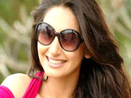 ರಾಗಿಣಿಗೆ ತುಪ್ಪ ಬೇಡ್ವಂತೆ, ಬೆಣ್ಣೆನೇ ಬೇಕಂತೆ