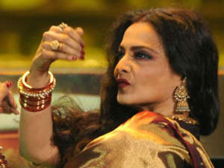 ಚಿರಯೌವನೆ ರೇಖಾ ಈಗ ಚಾಕೋಲೇಟ್ ಬೆಡಗಿ